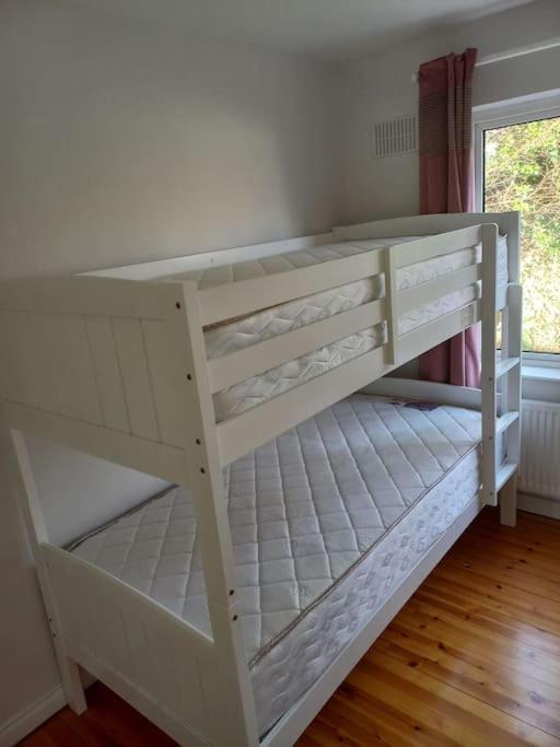 Large 4Bed Available Long-Term In Letterkenny Villa Exterior photo