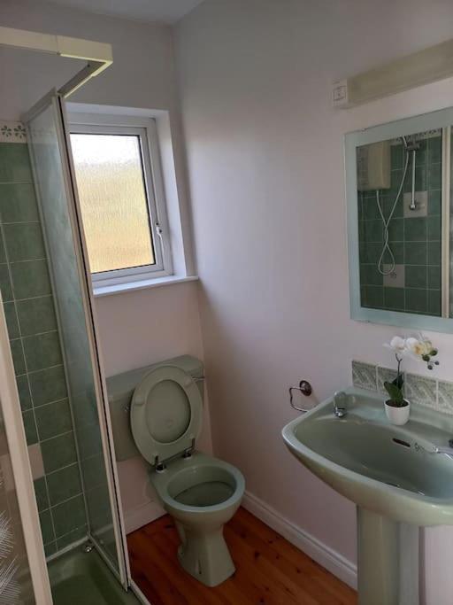 Large 4Bed Available Long-Term In Letterkenny Villa Exterior photo
